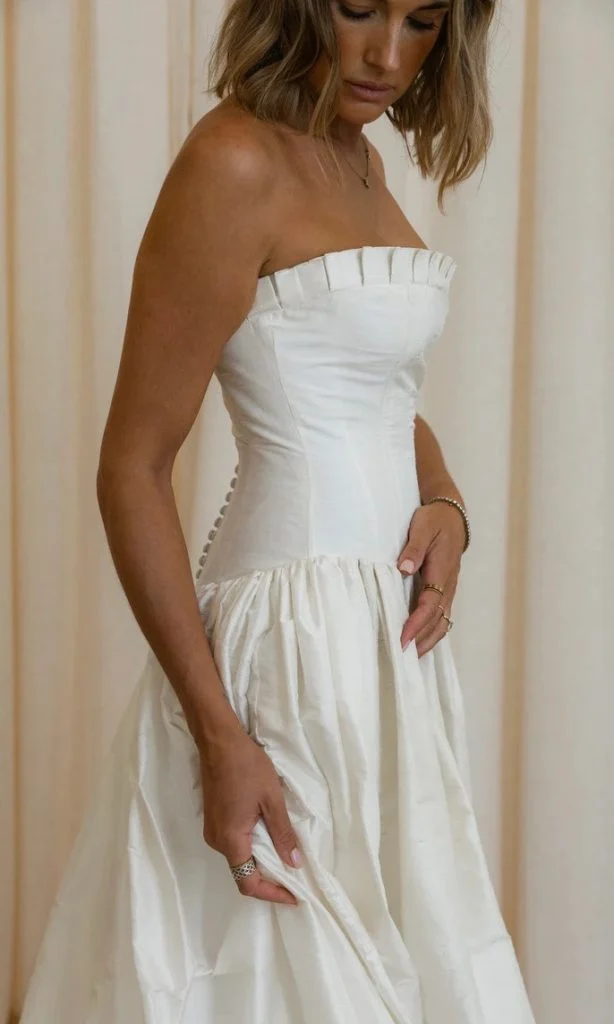 Daughters of Simone Davey wedding dress – detail view | Mon Amie Bridal Salon